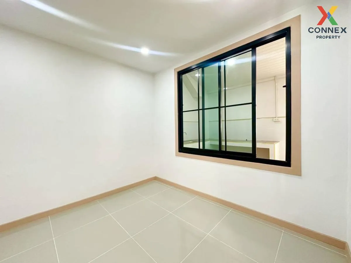ขายทาวน์เฮ้าส์/ทาวน์โฮม  บ้านพฤกษา 3 บางบัวทอง รีโนเวทใหม่ บางคูร