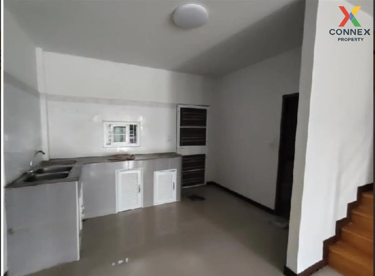 For Sale Townhouse/Townhome  , Greenland 2 , Wang Nam Khiao , Kam