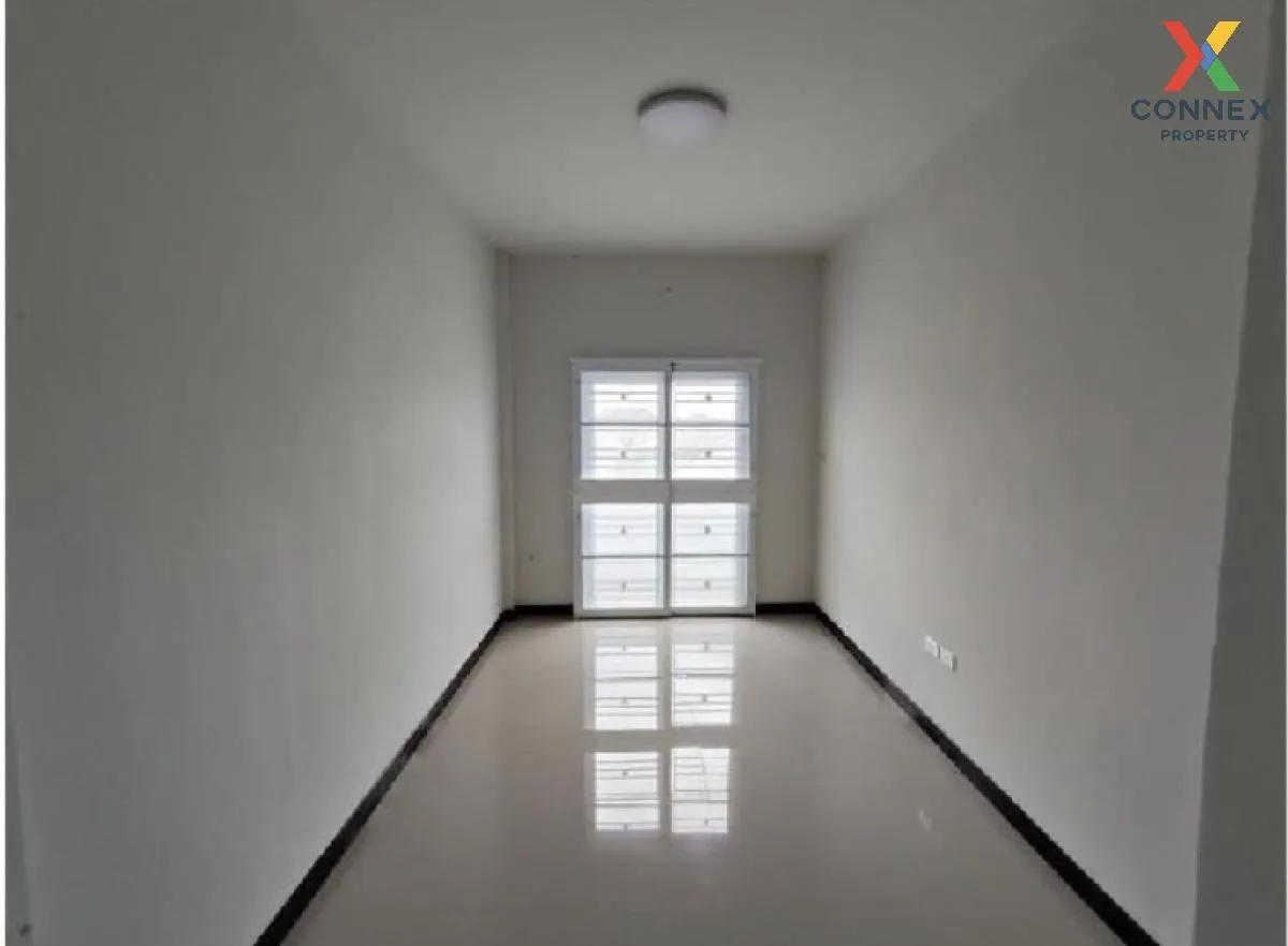 For Sale Townhouse/Townhome  , Greenland 2 , Wang Nam Khiao , Kam