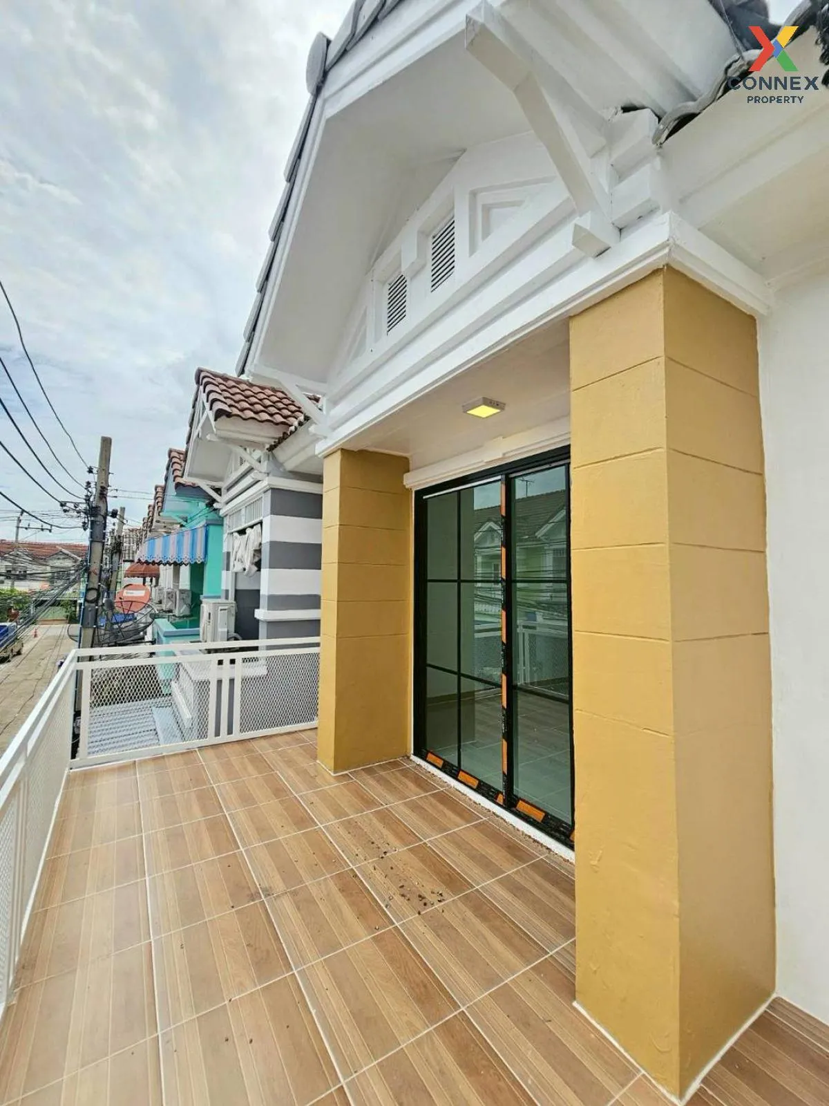 ขายทาวน์เฮ้าส์/ทาวน์โฮม  บ้านปิยวรารมย์ 3 รีโนเวทใหม่ ไทรน้อย ไทร