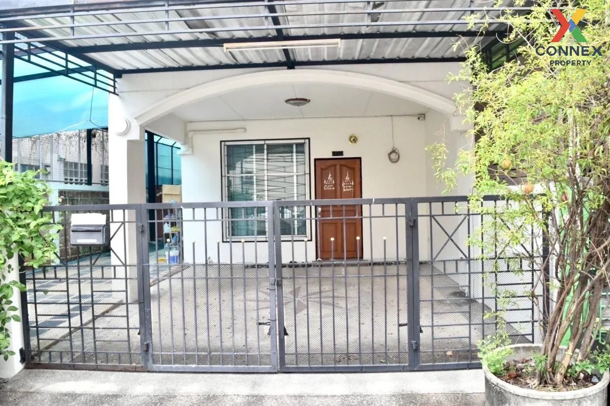 For Sale Townhouse/Townhome  , BAAN KLANG MUANG CHOKCHAI 4 , Lat  1