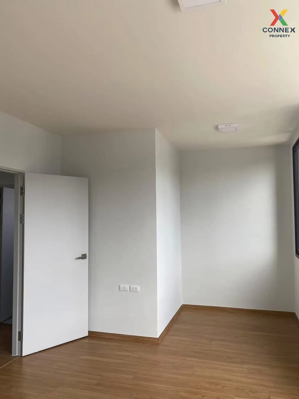 For Sale Townhouse/Townhome  , Pleno Pinklao - Charan 3 , corner 