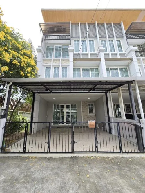For Sale Townhouse/Townhome  , Golden Town Ladprao – Kaset nawamin , corner unit , Chorakhe Bua , Lat Phrao , Bangkok , CX-125514