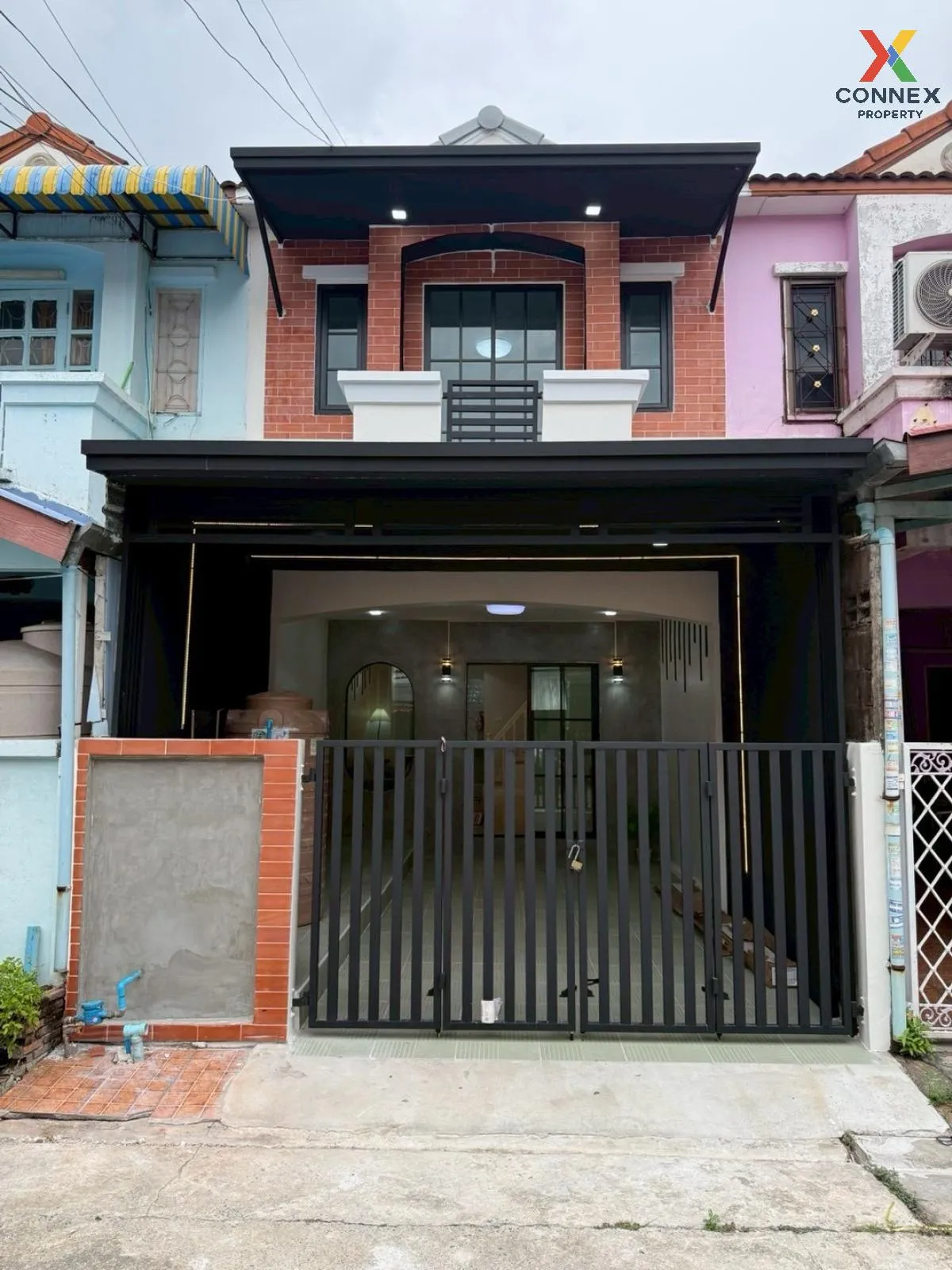ขายทาวน์เฮ้าส์/ทาวน์โฮม  เค.ซี. รามอินทรา 8 รีโนเวทใหม่ สามวาตะวั 1