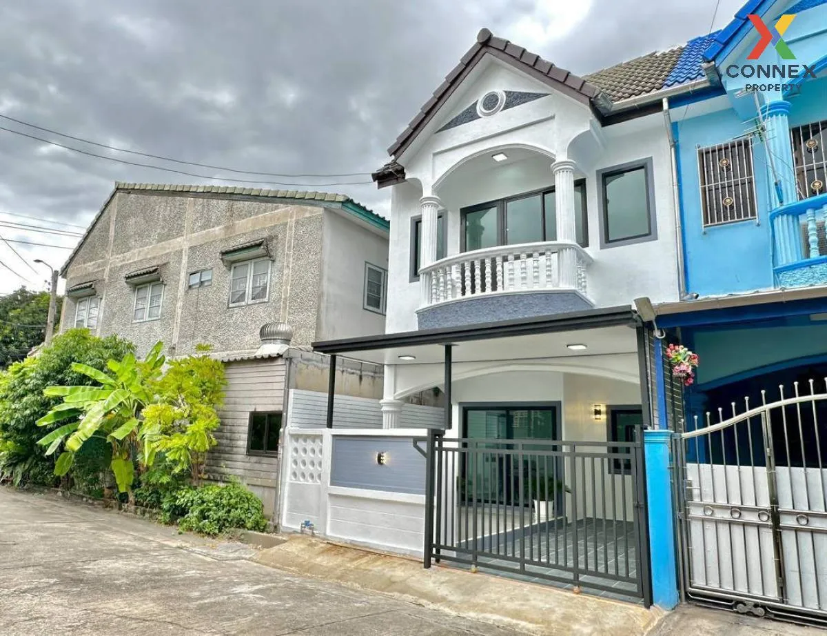 For Sale Townhouse/Townhome  , Suthawan , newly renovated , Bang  2