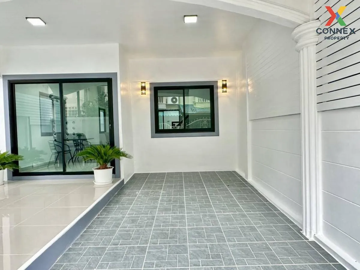 For Sale Townhouse/Townhome  , Suthawan , newly renovated , Bang  3