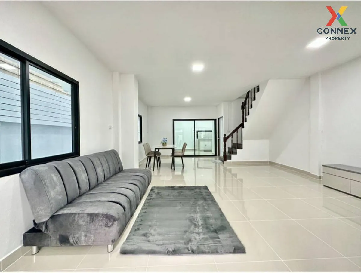 For Sale Townhouse/Townhome  , Suthawan , newly renovated , Bang 