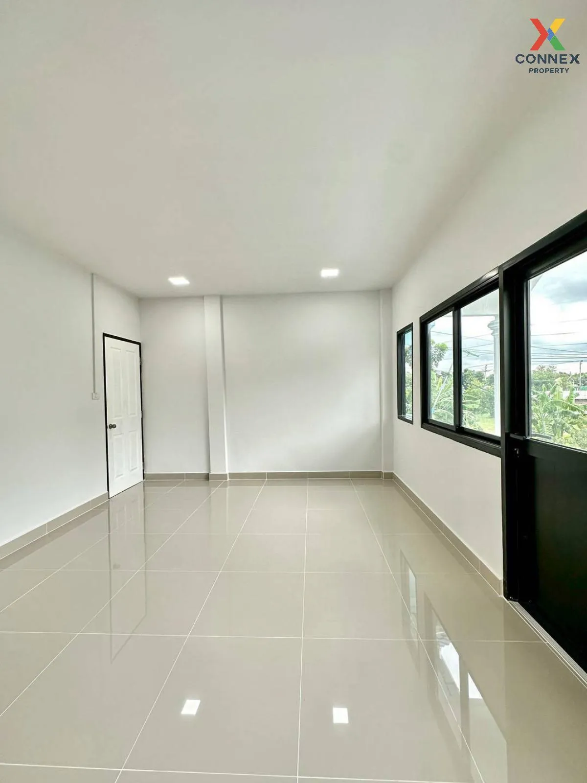 For Sale Townhouse/Townhome  , Suthawan , newly renovated , Bang 