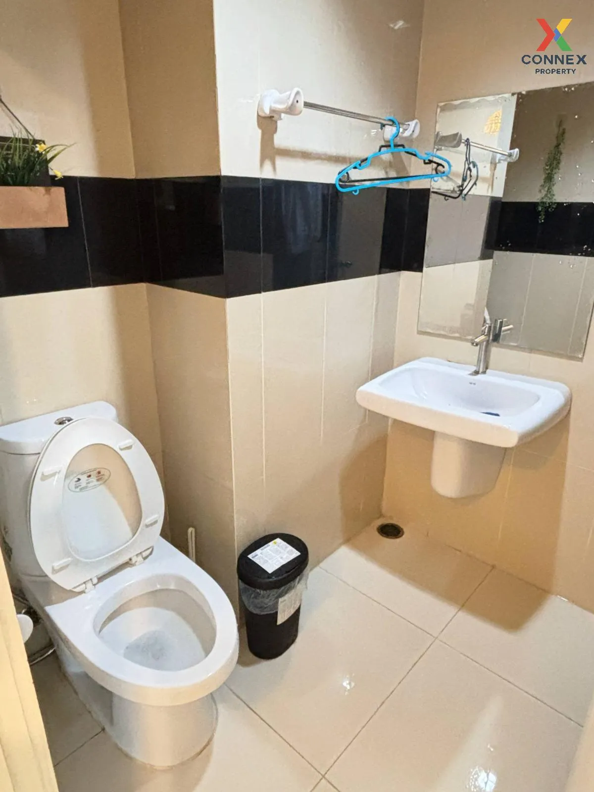 For Rent Condo , Iris Avenue Onnut - Wongwaen , ARL-Lat Krabang ,