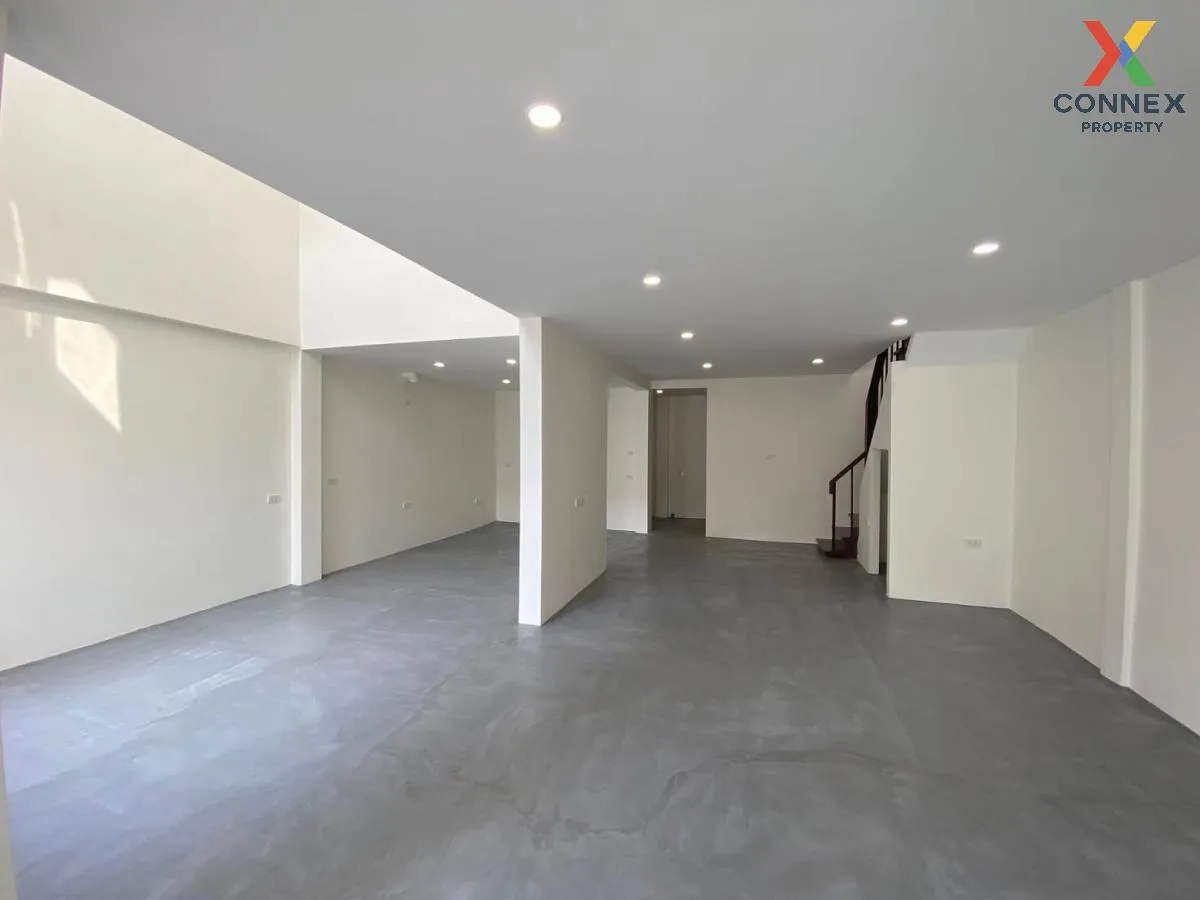 For Sale Townhouse/Townhome  , Friendship Village , newly renovat