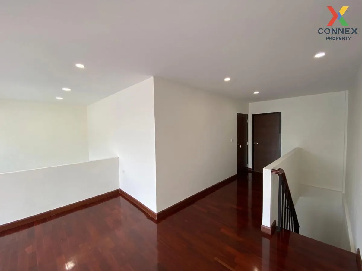 For Sale Townhouse/Townhome  , Friendship Village , newly renovat