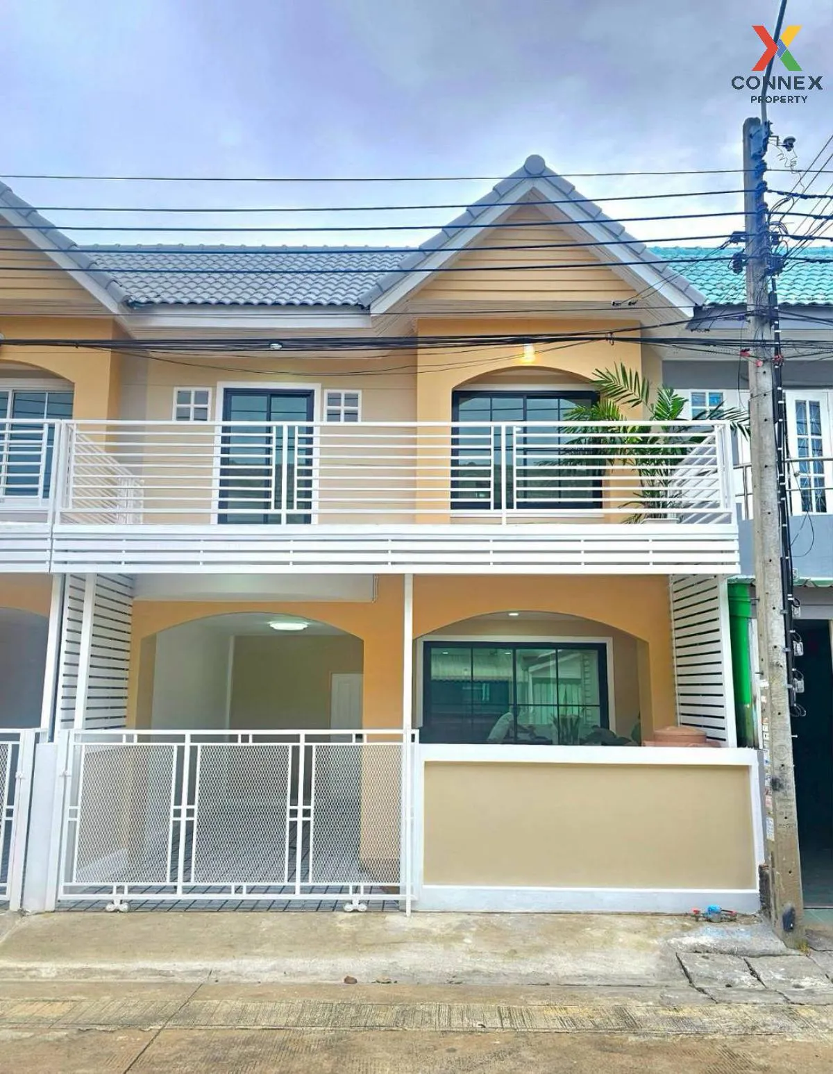 For Sale Townhouse/Townhome  , Baan Sucha , newly renovated , Lah 1