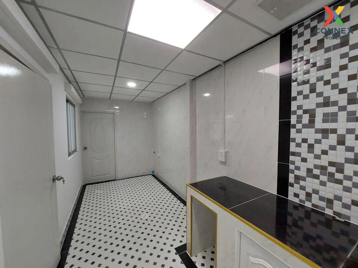 For Sale Townhouse/Townhome  , Baan Pruksa 113 Krungthep - Pathum