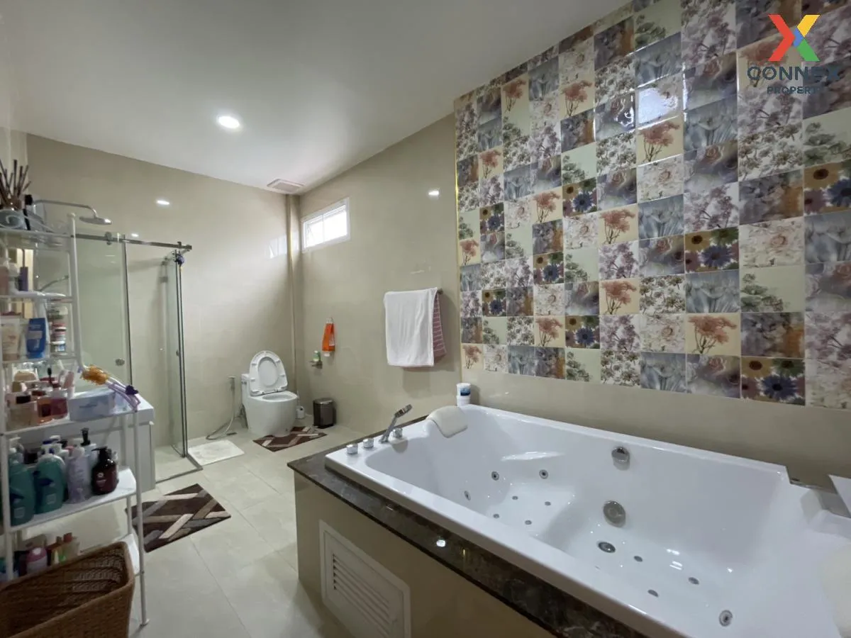 For Sale House , Baan Preecha Suwinthawong , Saen Saep , Min Buri
