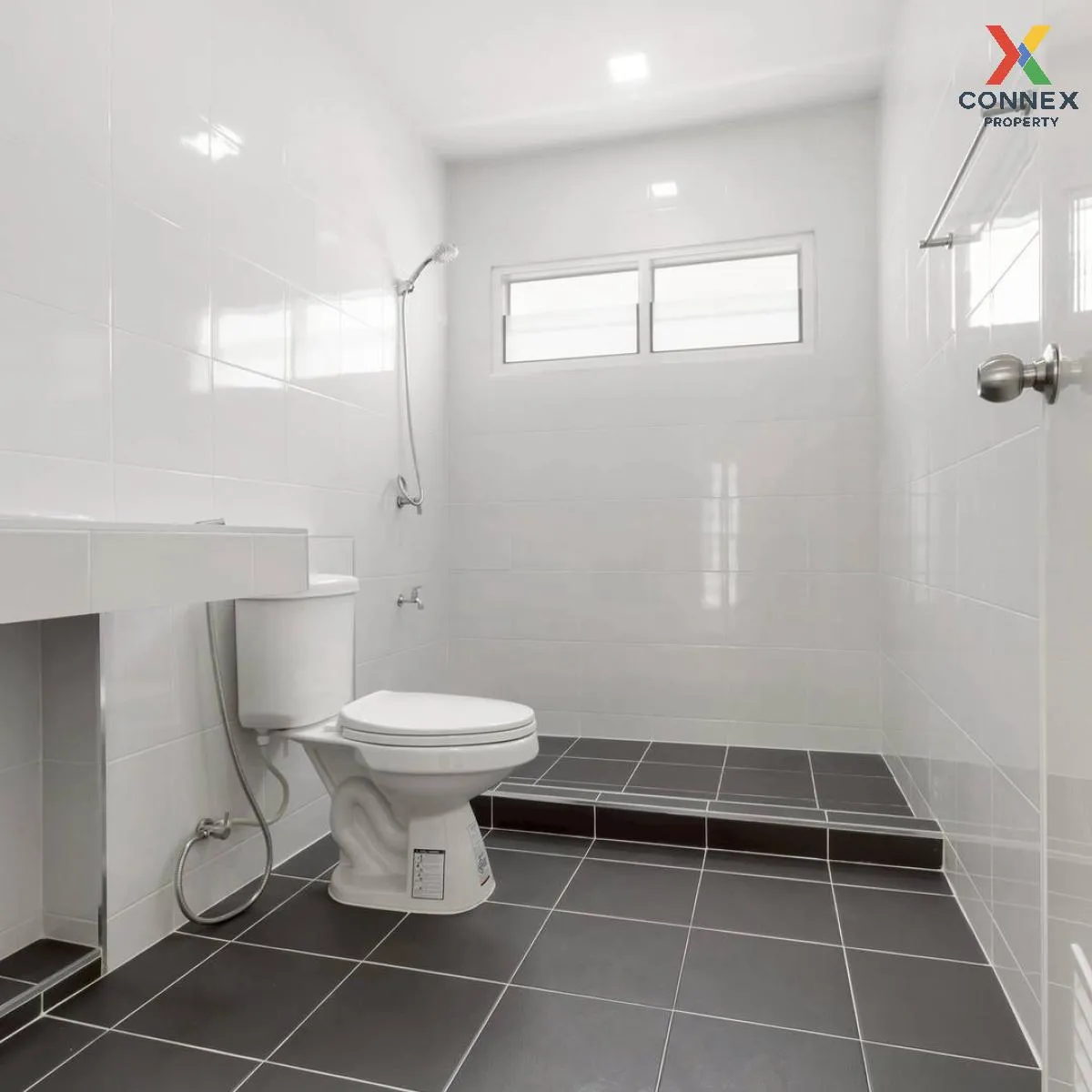 For Sale House , SENA Green Ville Lamlukka - Klong 2 , wide front