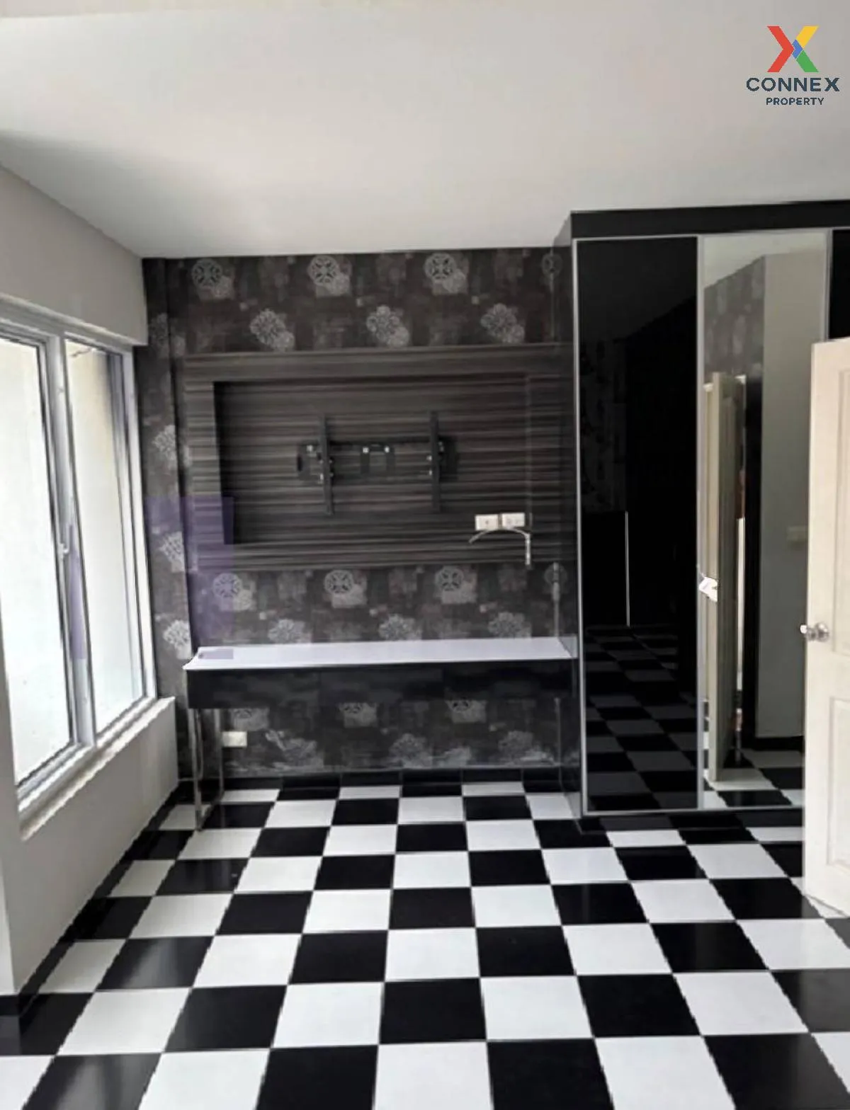 For Sale Townhouse/Townhome  , The Trust City , wide frontage , B