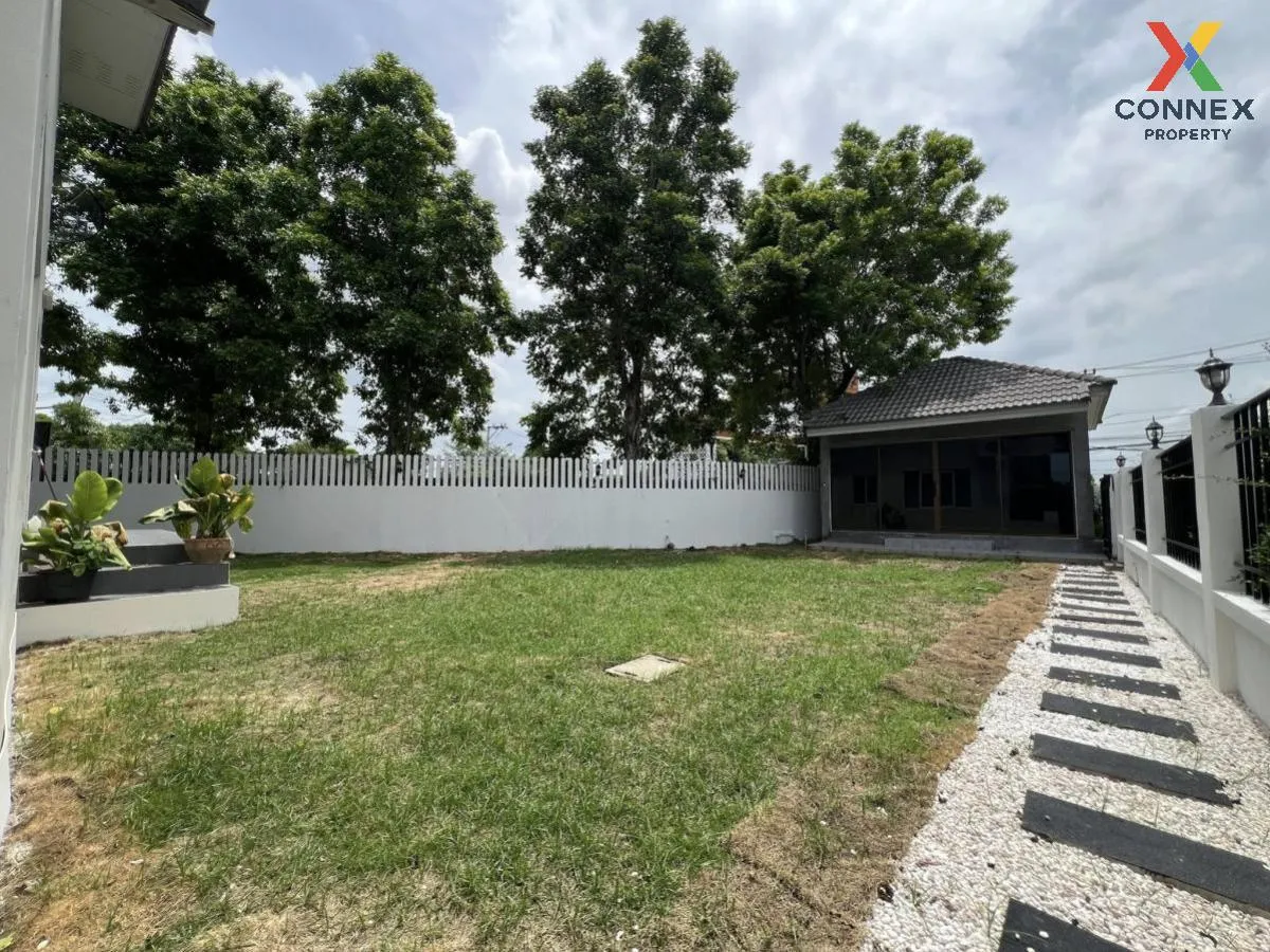 For Sale House , Suetrong Cozy Bangbuathong-340 , Lahan , Bang Bu