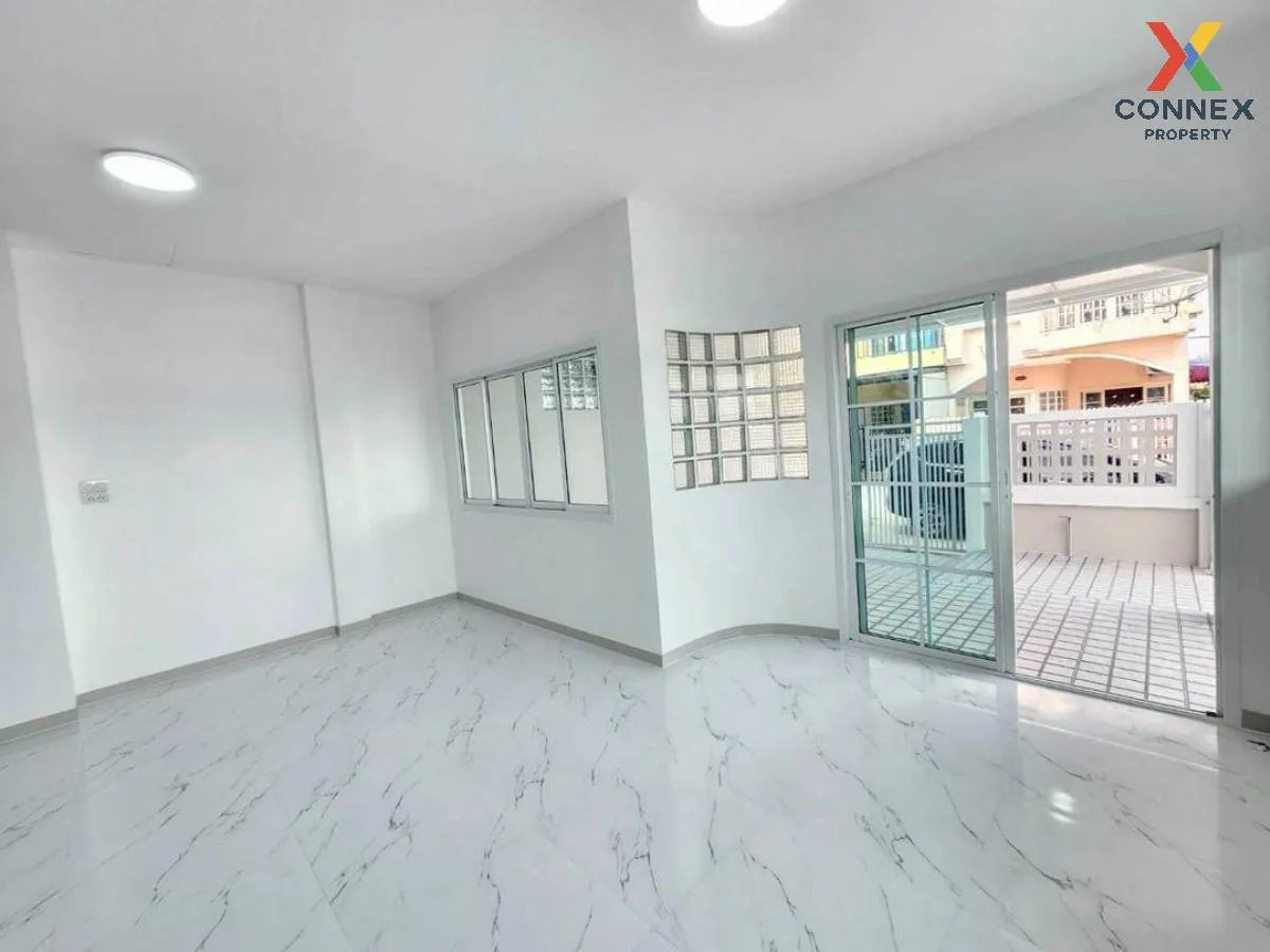 For Sale Townhouse/Townhome  , Baan Supakorn , corner unit , newl