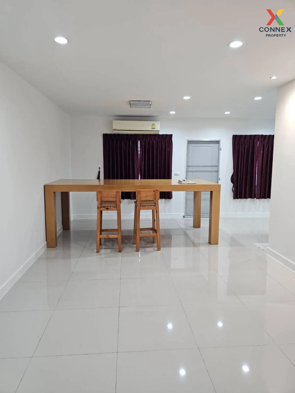 For Sale Townhouse/Townhome  , Nirun Ville 55 Srinakarin , wide f
