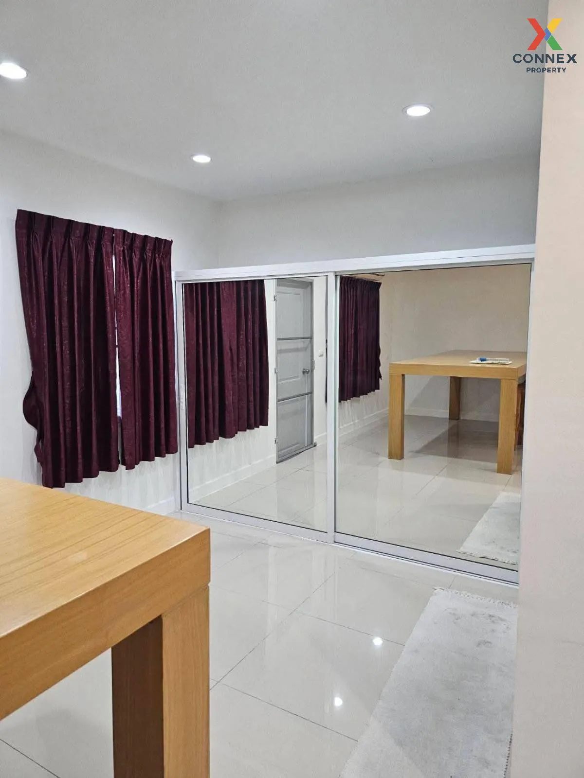 For Sale Townhouse/Townhome  , Nirun Ville 55 Srinakarin , wide f