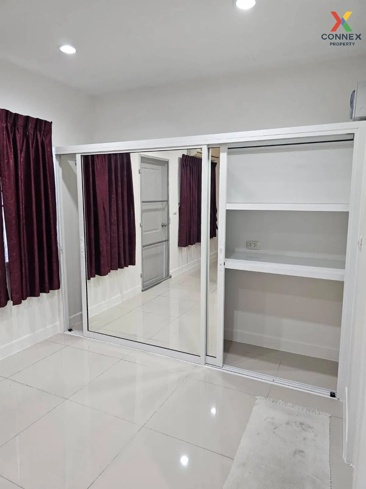 For Sale Townhouse/Townhome  , Nirun Ville 55 Srinakarin , wide f