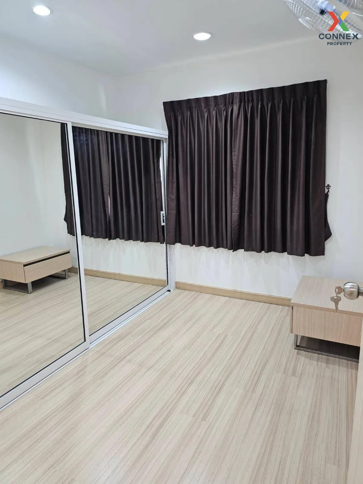 For Sale Townhouse/Townhome  , Nirun Ville 55 Srinakarin , wide f