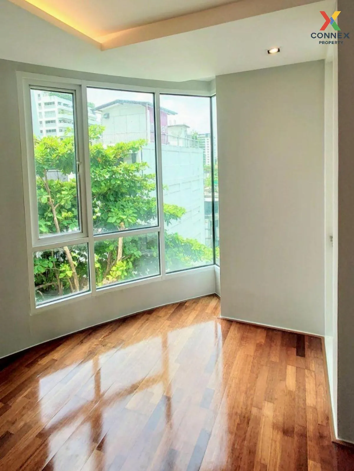 For Sale Condo , Beverly 33 , Duplex , nice view , high floor , c 3