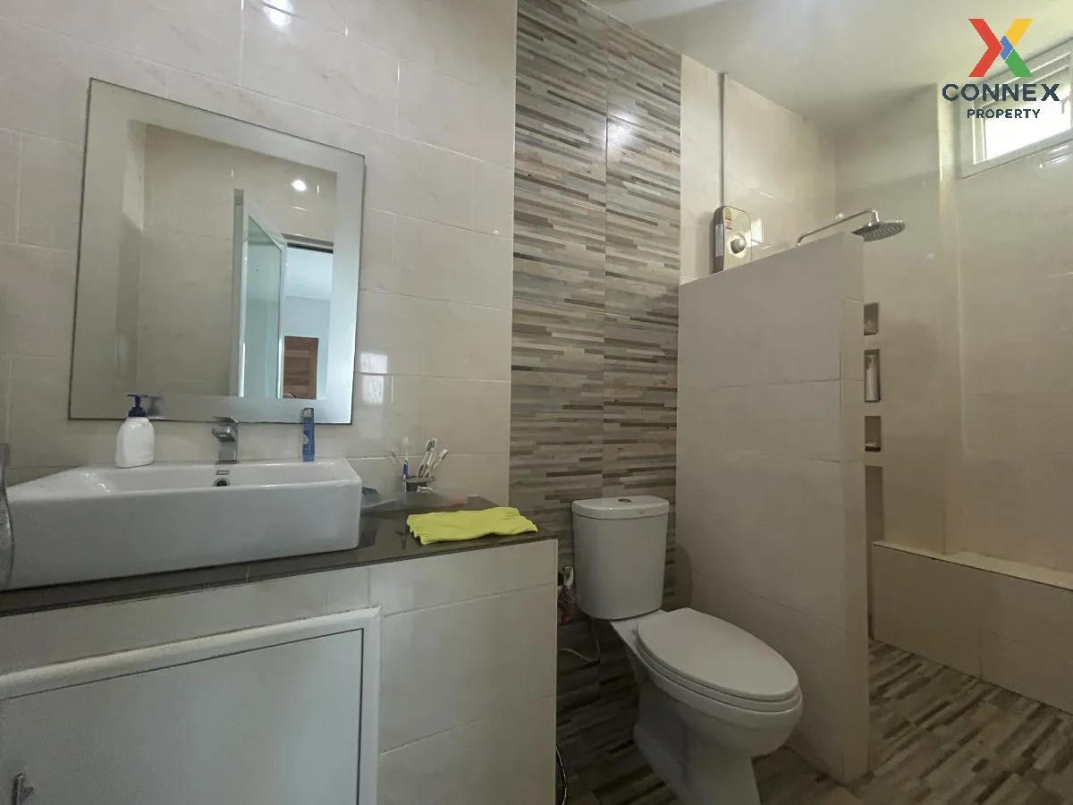 For Sale For sale: 2 bedroom, 2 bathroom single house, Soi Chamch 4
