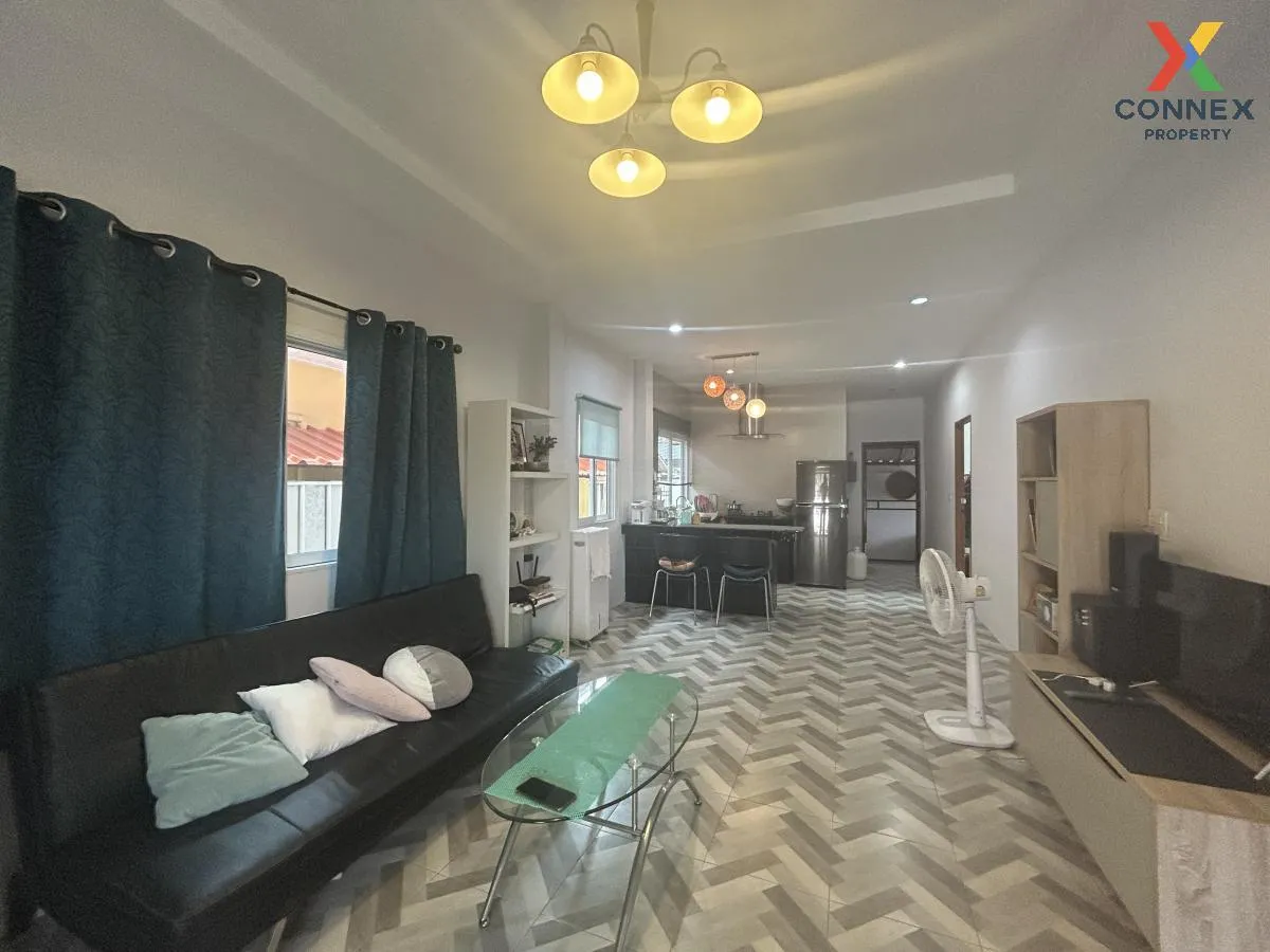For Sale For sale: 2 bedroom, 2 bathroom single house, Soi Chamch