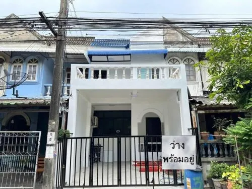 เช่าทาวน์เฮ้าส์ให้เช่า,วชิรธรรมสาธิต 57 รีโนเวทใหม่ บางจาก เขต พระโขนง กรุงเทพ CX-126096