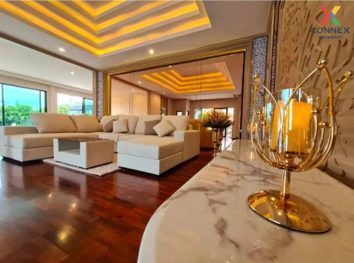 For Sale House , European Thai House Village , Bang Lamung , Nong 2
