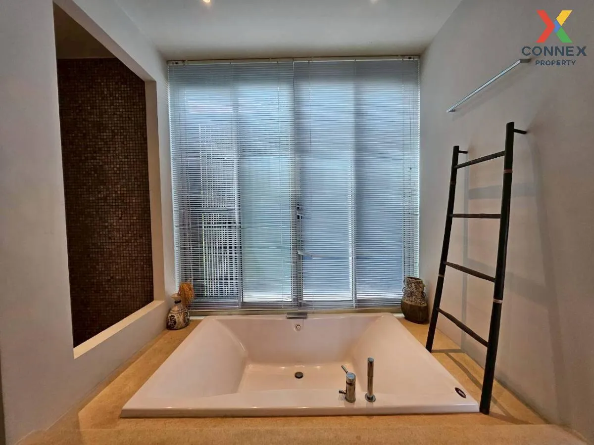 For Sale Condo , Kata Gardens , nice view , river view , wide fro
