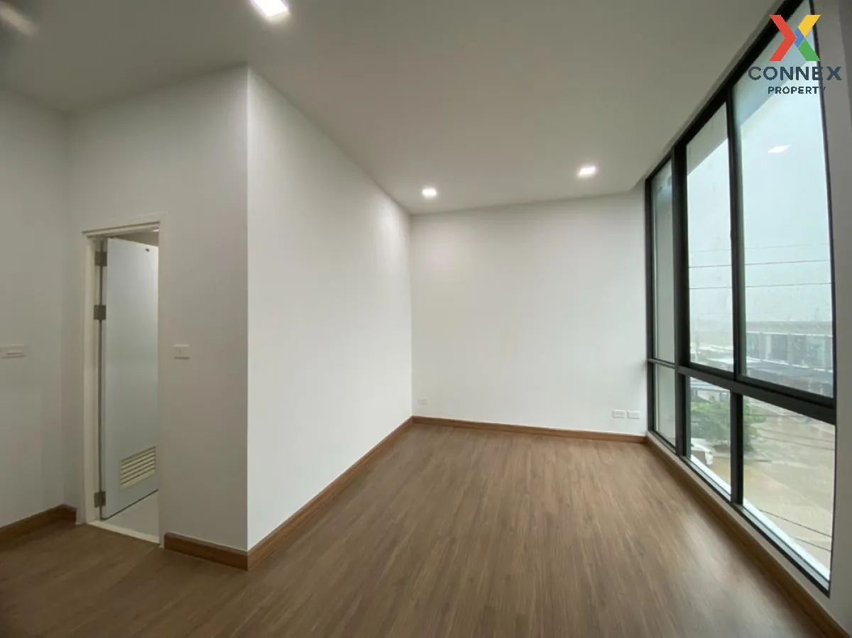 For Sale Townhouse/Townhome  , Patio Lat Krabang-Motorway , ARL-L 4