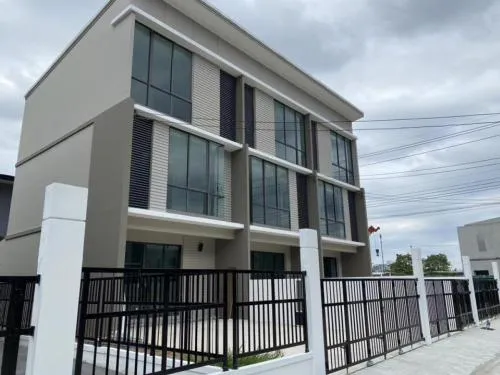 For Sale Townhouse/Townhome  , Patio Lat Krabang-Motorway , ARL-Lat Krabang , Thap Yao , Lat Krabang , Bangkok , CX-126454