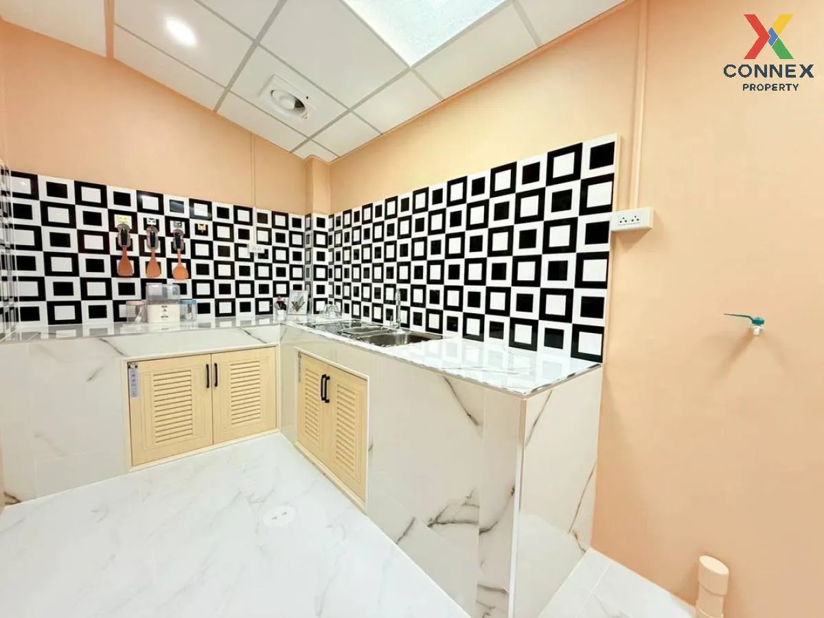For Sale Townhouse/Townhome  , Baan Tawan Ngam , wide frontage , 