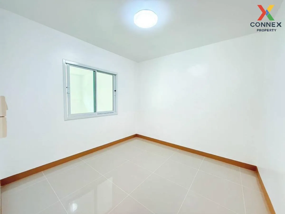 For Sale Townhouse/Townhome  , Baan Tawan Ngam , wide frontage , 