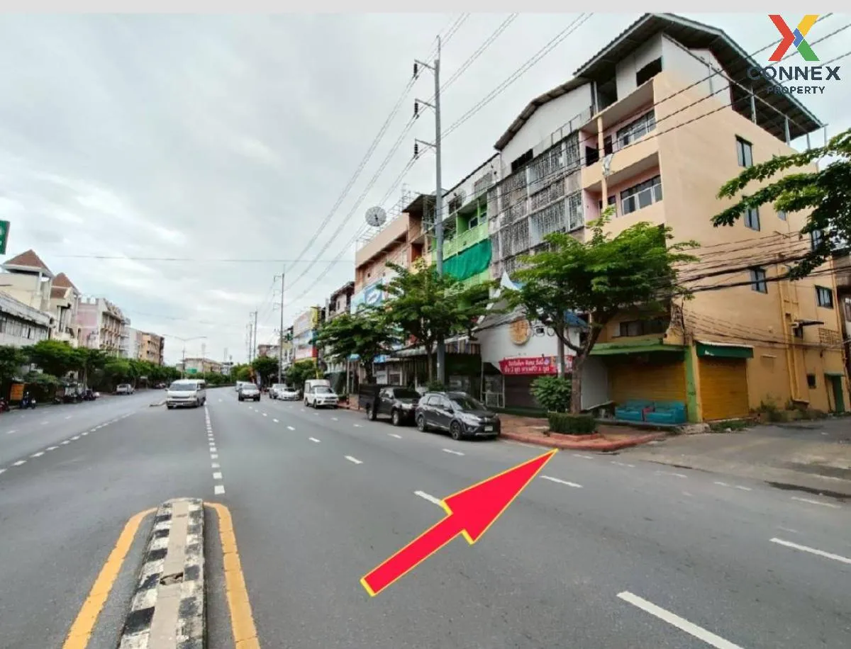 For Sale Commercial building, corner room, Phra Pradaeng , nice v 1