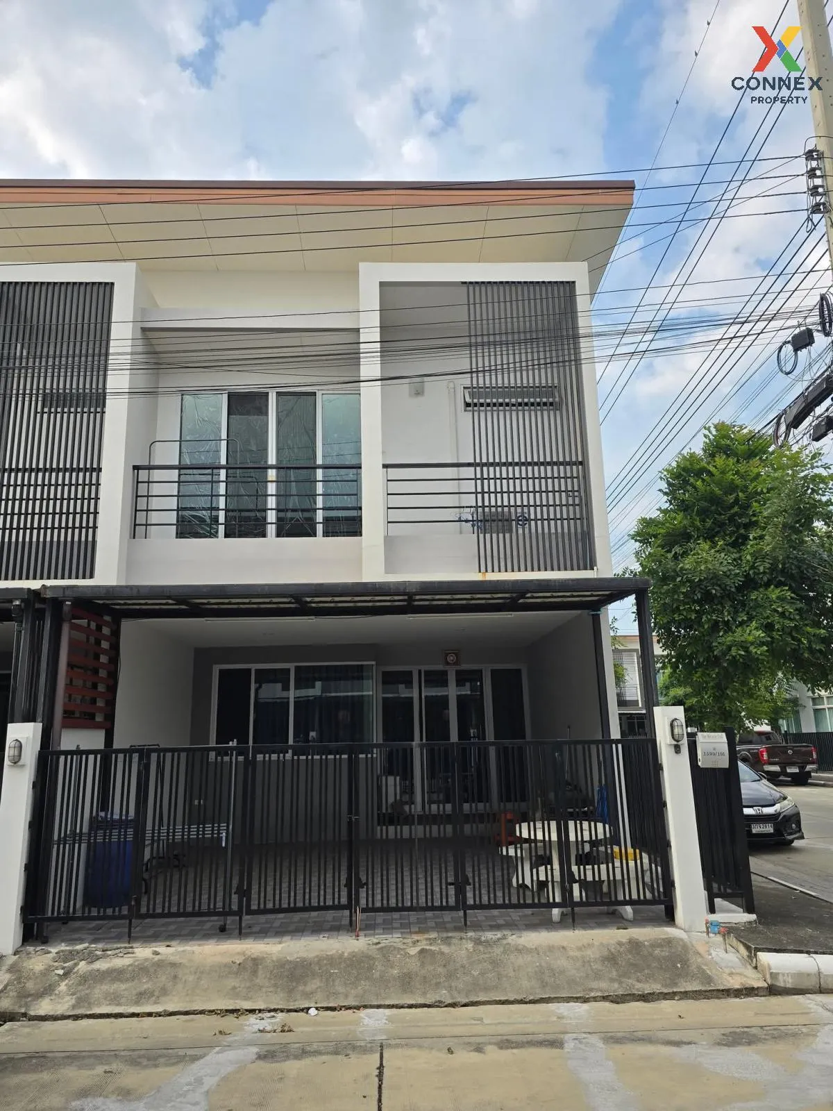 ขายทาวน์เฮ้าส์/ทาวน์โฮม  เดอะ มิราเคิล เพชรเกษม 63 โครงการ 3 MRT- 1