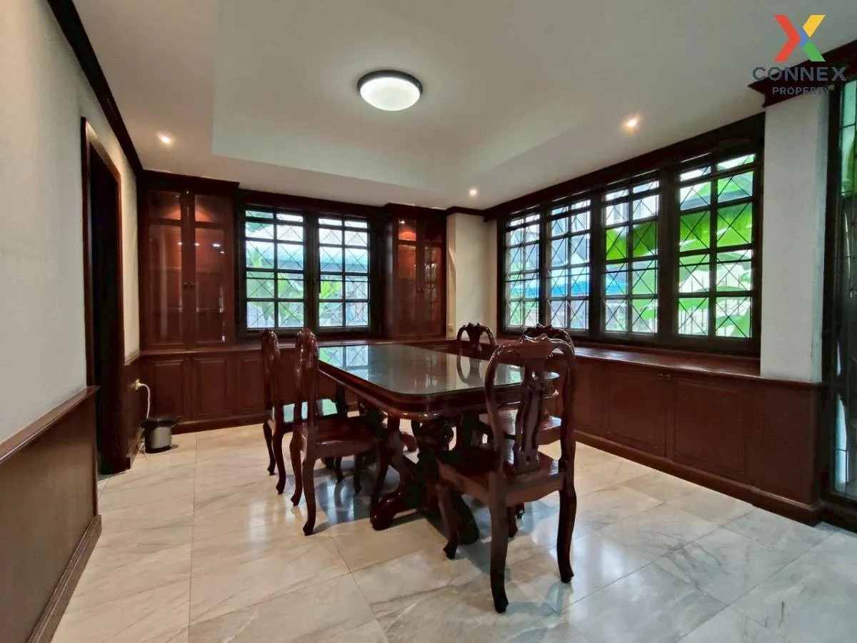 For Sale House , Windmill Villa 2 , wide frontage , Bang Phli Yai