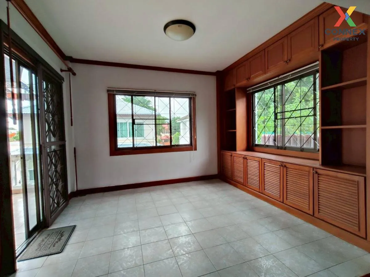 For Sale House , Windmill Villa 2 , wide frontage , Bang Phli Yai