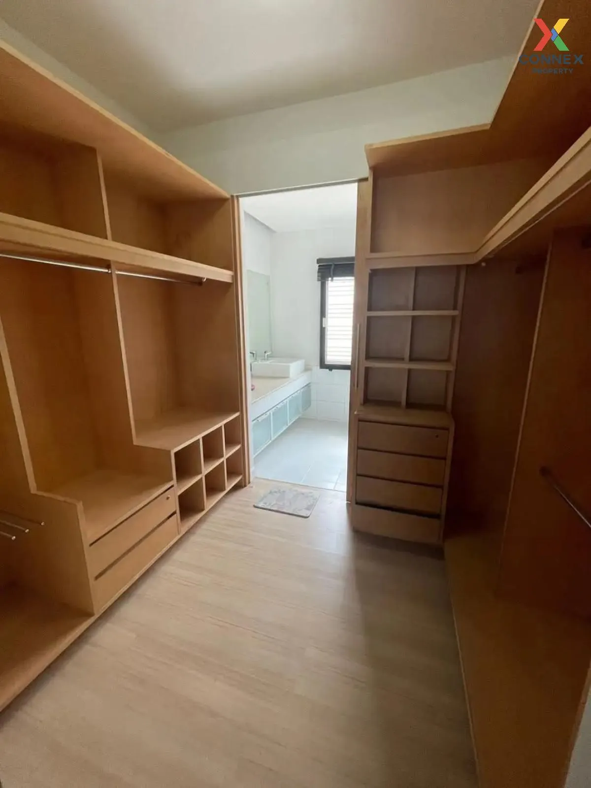 For Rent Townhouse/Townhome  , Sixnature Vibhavadi 60 , BTS-Bang 
