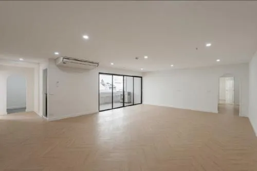 For Sale Condo , Prestige Towers , corner unit , wide frontage , newly renovated , BTS-Asok , Khlong Toei Nuea , Watthana , Bangkok , CX-126713