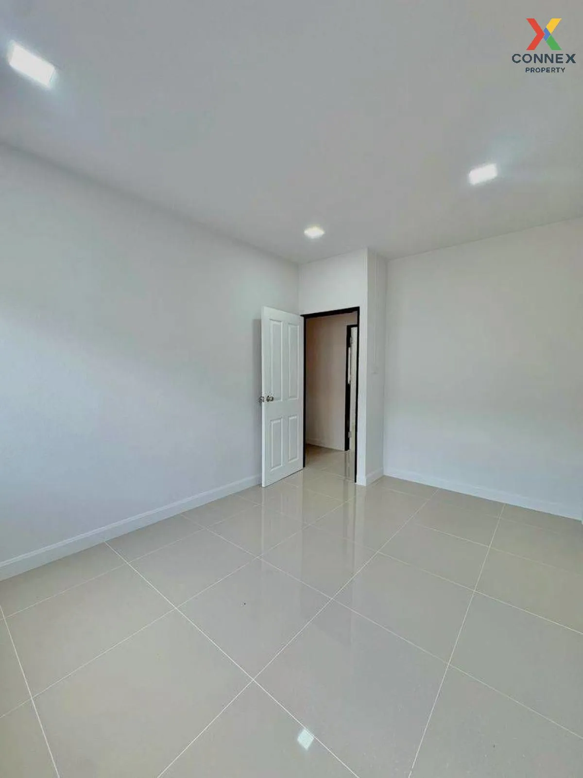 For Sale Townhouse/Townhome  , Asia Home Town , newly renovated ,