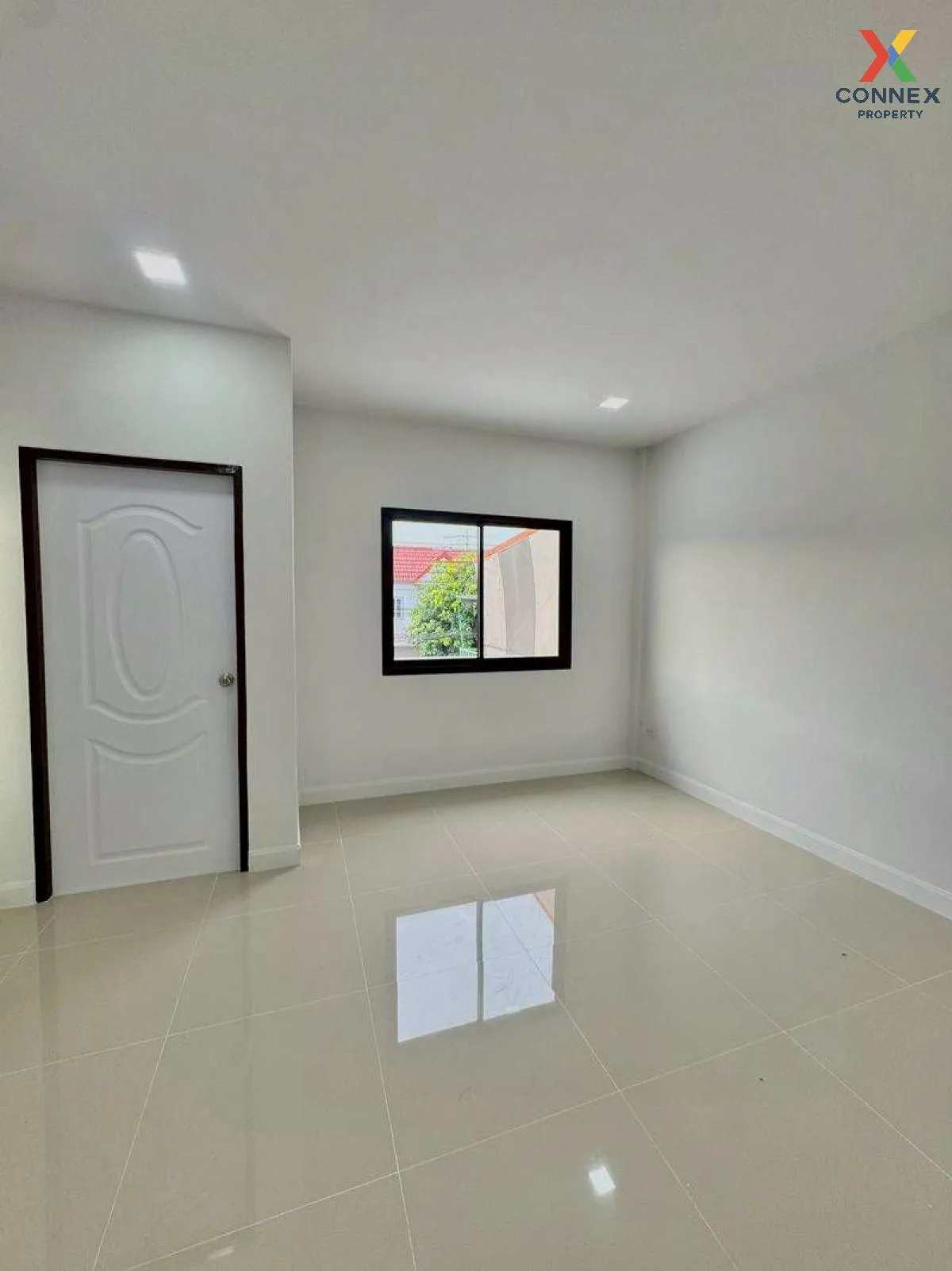 For Sale Townhouse/Townhome  , Asia Home Town , newly renovated ,