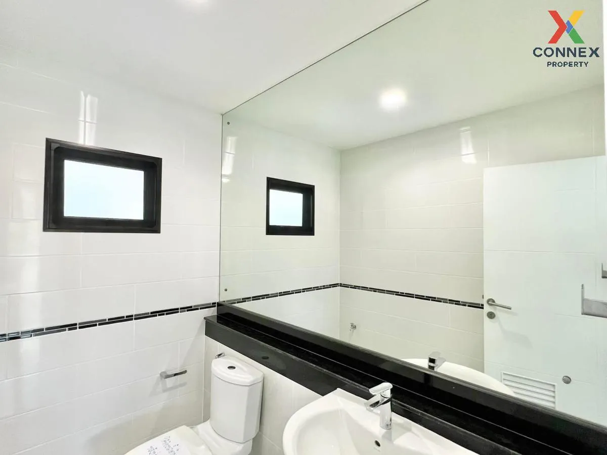 For Sale House , Setthasiri Watcharapol - Theprak , newly renovat