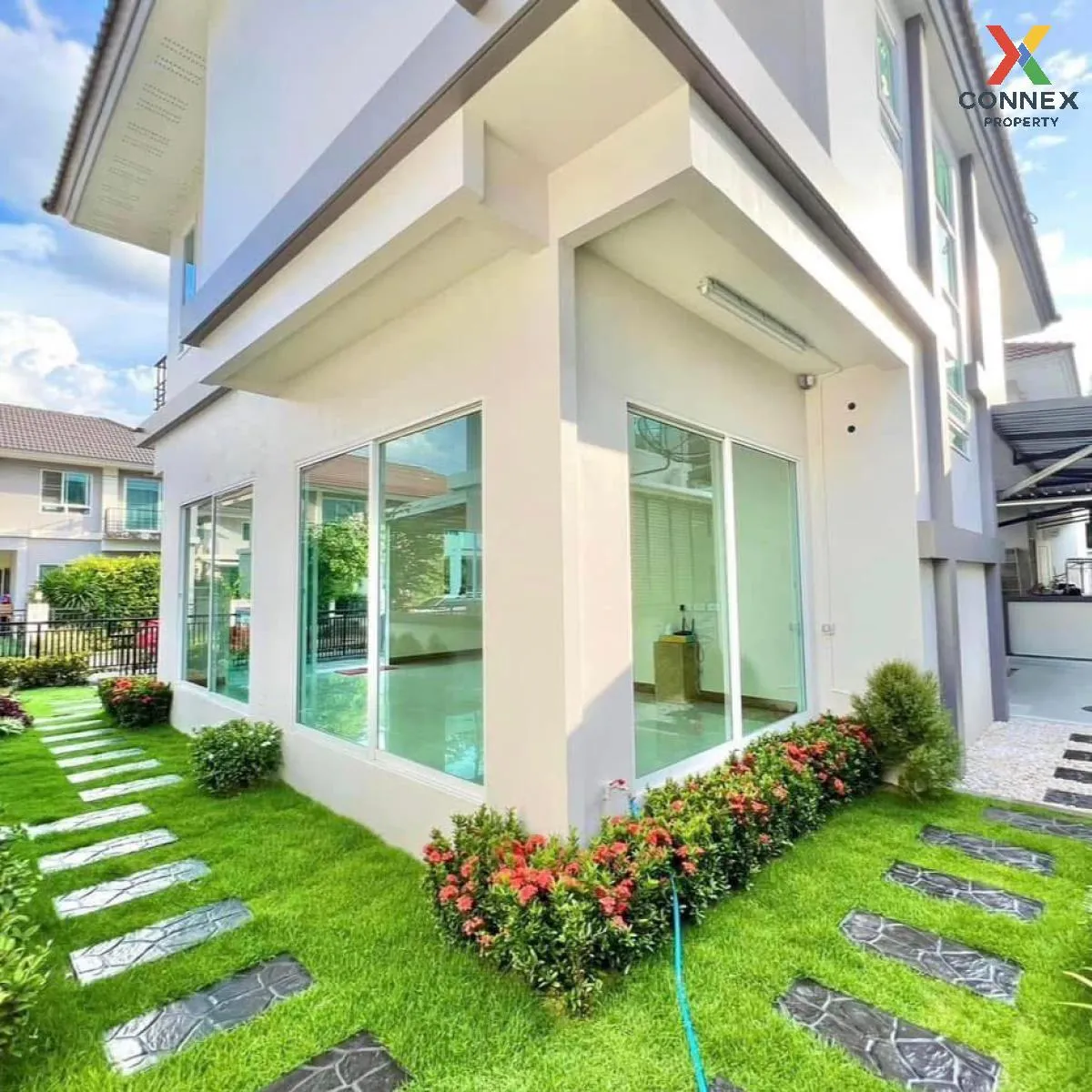 For Sale House , Life Bangkok Boulevard Rangsit , wide frontage , 4