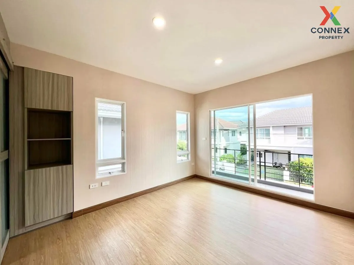 For Sale House , Life Bangkok Boulevard Rangsit , wide frontage ,