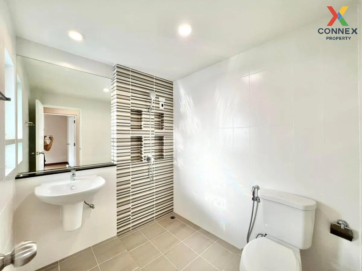 For Sale House , Life Bangkok Boulevard Rangsit , wide frontage ,