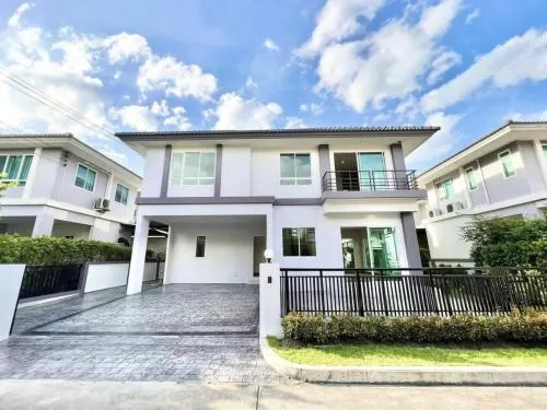 For Sale House , Life Bangkok Boulevard Rangsit , wide frontage , newly renovated , Pracha Thipat , Thanyaburi , Pathum Thani , CX-126870