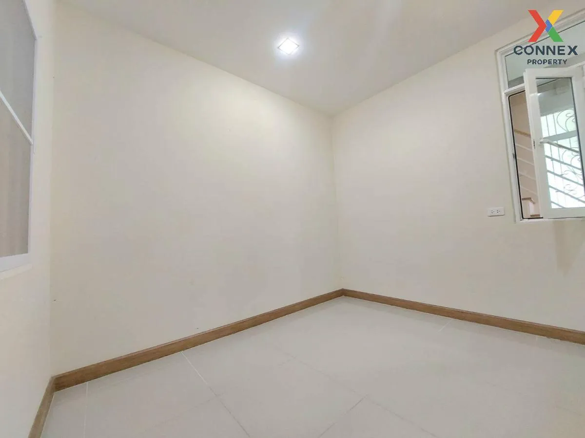 For Sale Townhouse/Townhome  , Golden Town Petchkasem , Nong Khan